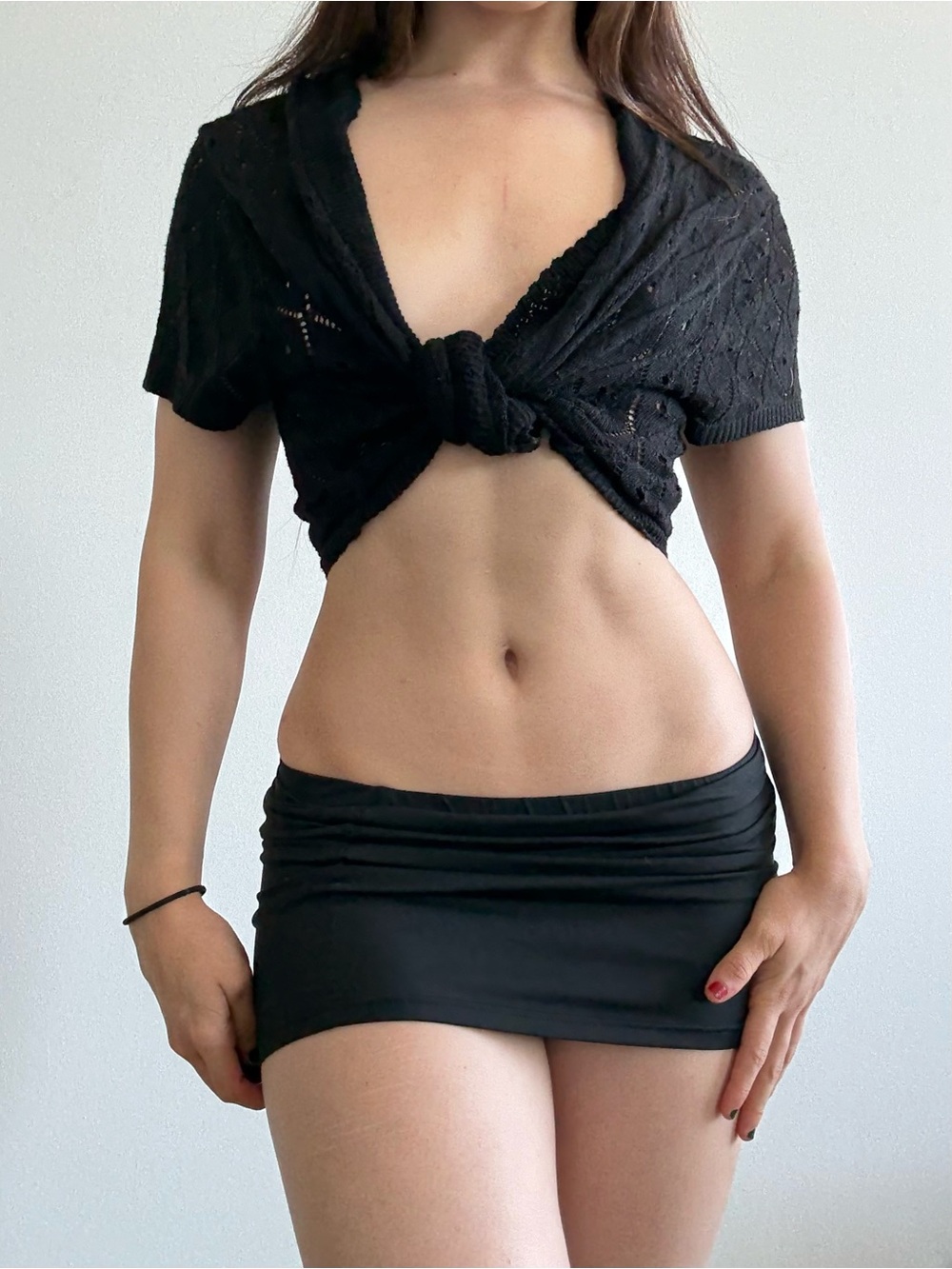 Black Knit Short-Sleeve Tie-Front Crop Top - Unbranded